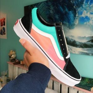 Peach Limeaid custom vans 🍑